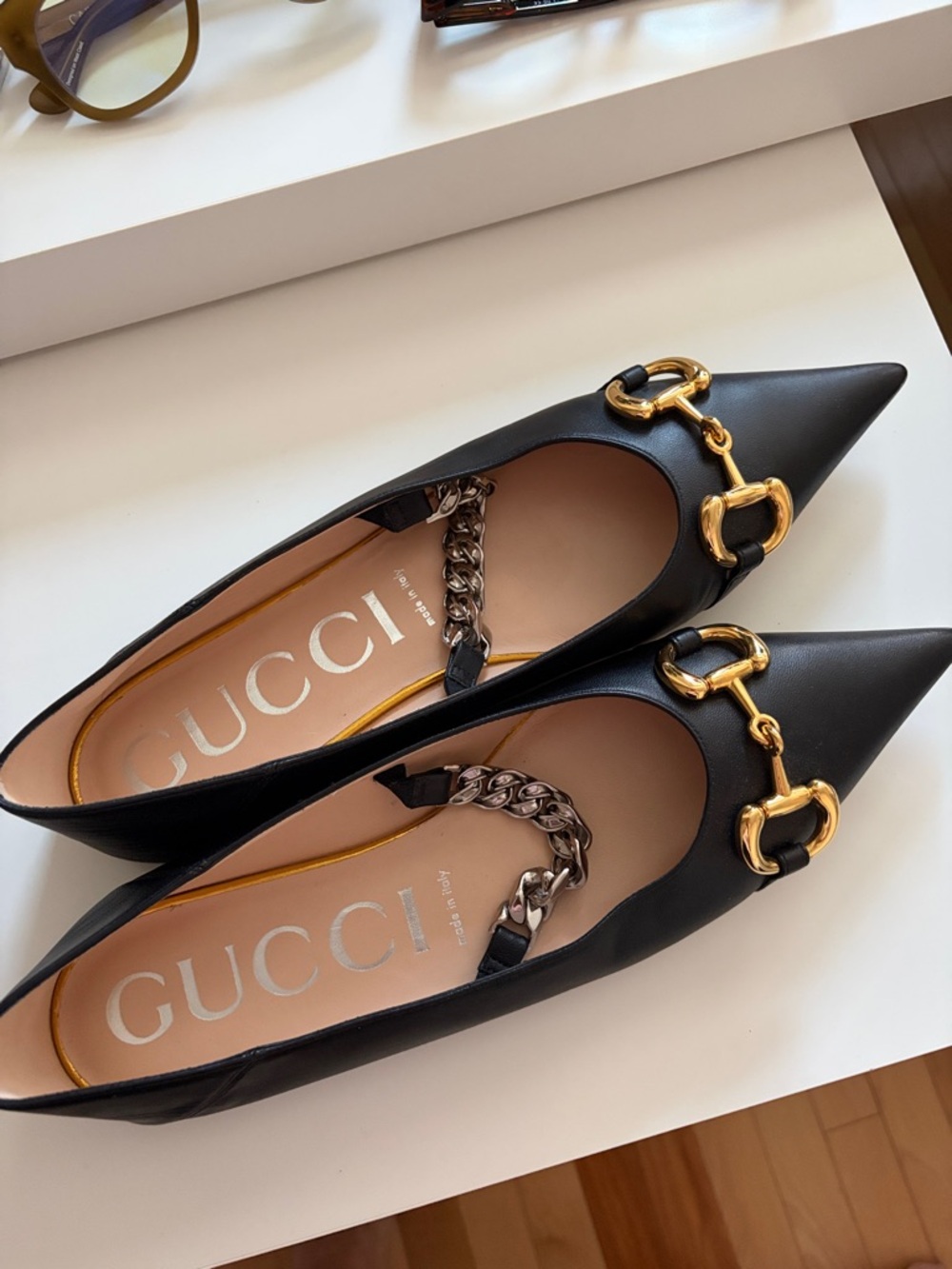 Gucci Black Leather Pointed-Toe Flats with Gold Horsebit